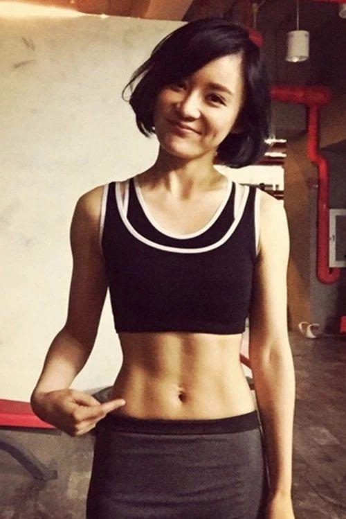 女明星 腹肌,健身塑形背后的秘密与魅力