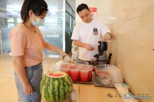 信阳吃瓜事件视频,一场网络热议的真相揭秘