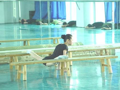 西安舞蹈学院网红舞,舞动青春，魅力四溢